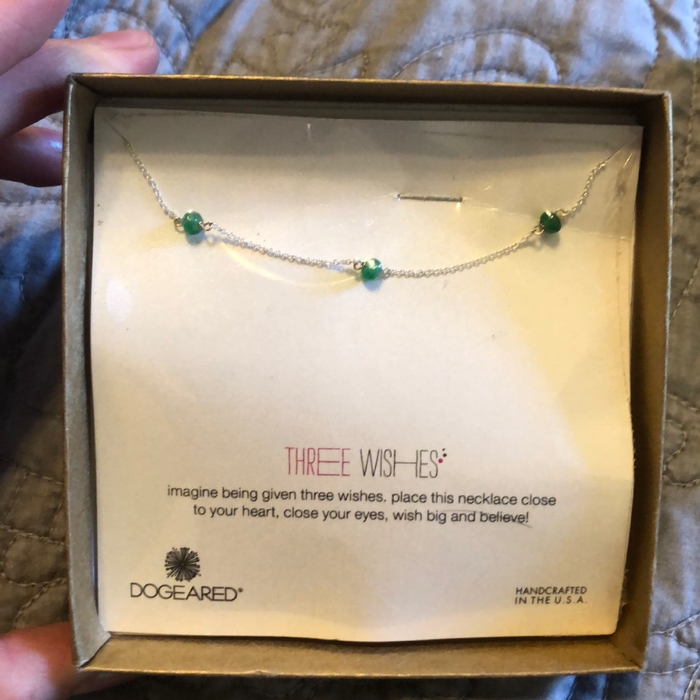 DOGEARED Three wishes necklace.